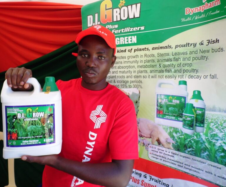DIGROWgreenfertiliserMichaelMwangiNyeriLaban.JPG