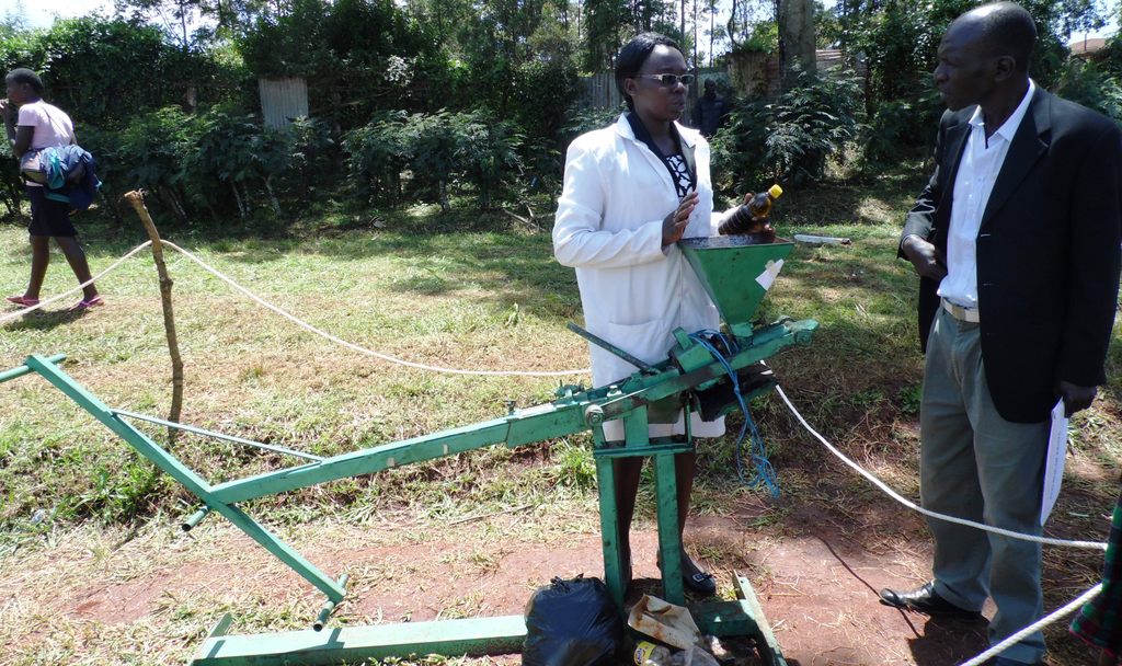 OilextractorDamarisKagendoKitaleKALRO.JPG